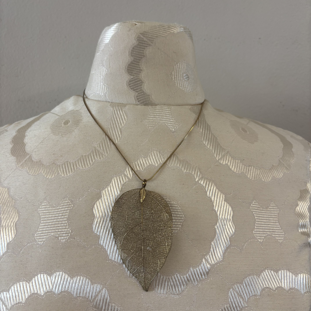 Large Etched Filigree Leaf Pendant Necklace Gold Tone